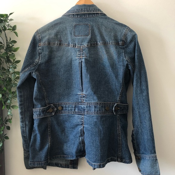 ❌SOLD❌ Vintage Levi’s Denim Jacket - Picture 3 of 5